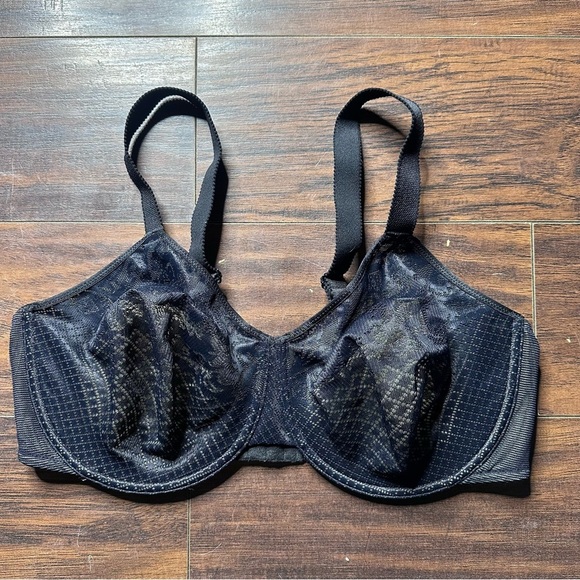 Wacoal Visual Effects Minimizer Bra - Picture 2 of 5